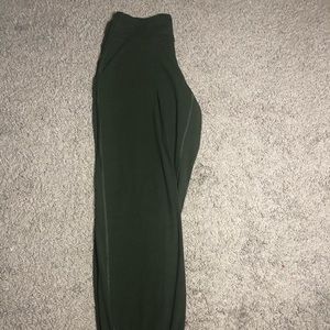 Lulu lemon olive green aligned 7/8 joggers great condition barely worn